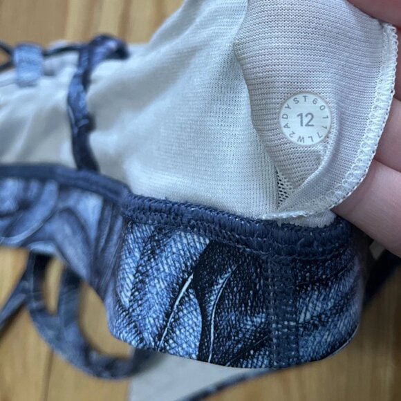 Lululemon Size 12 Strappy Back Energy Sports Bra Mini Concrete Jungle With Pads - Picture 4 of 6